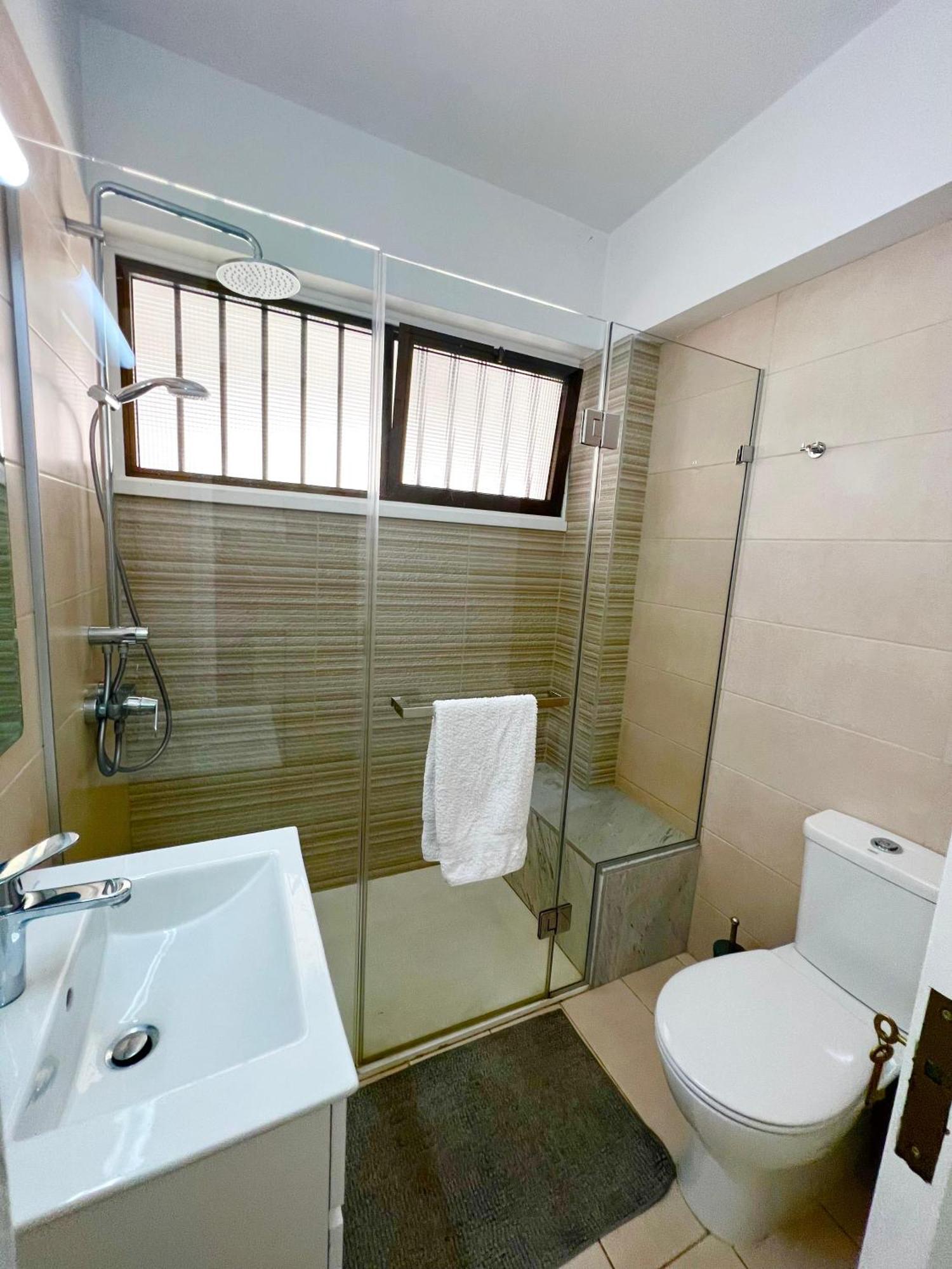 Apartamento Azul Sea View Lárnaca Exterior foto